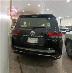 تۆیۆتا لاند کروزەر